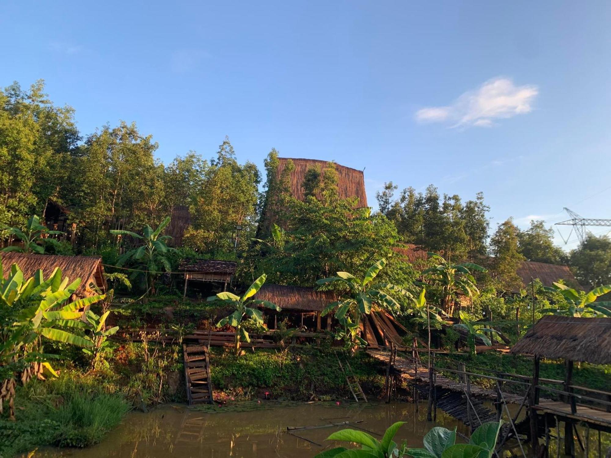 Khu Du Lich Sinh Thai, Nghi Duong Homestay Hoang Anh - Kon Xom Luh Tỉnh Kontum Exterior photo