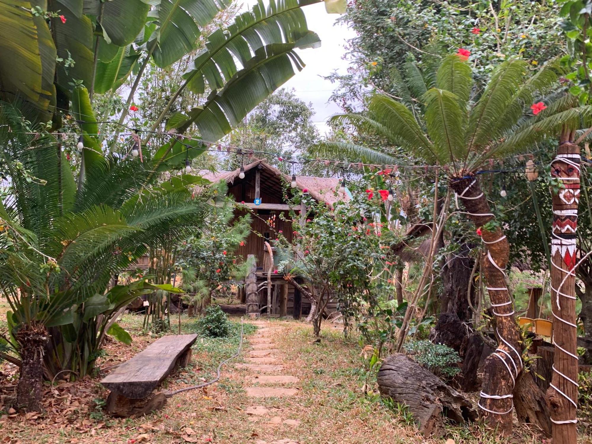 Khu Du Lich Sinh Thai, Nghi Duong Homestay Hoang Anh - Kon Xom Luh Tỉnh Kontum Exterior photo